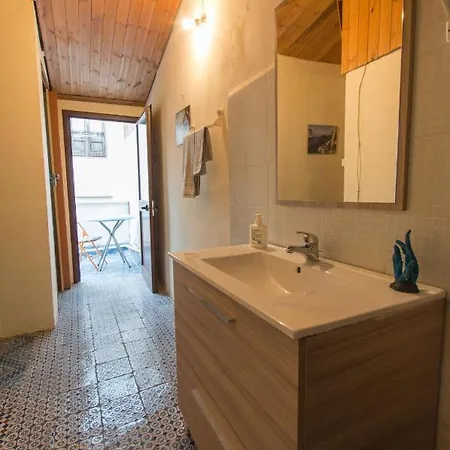 Coraci House *